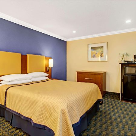 Days Inn San Francisco - Lombard Εξωτερικό φωτογραφία
